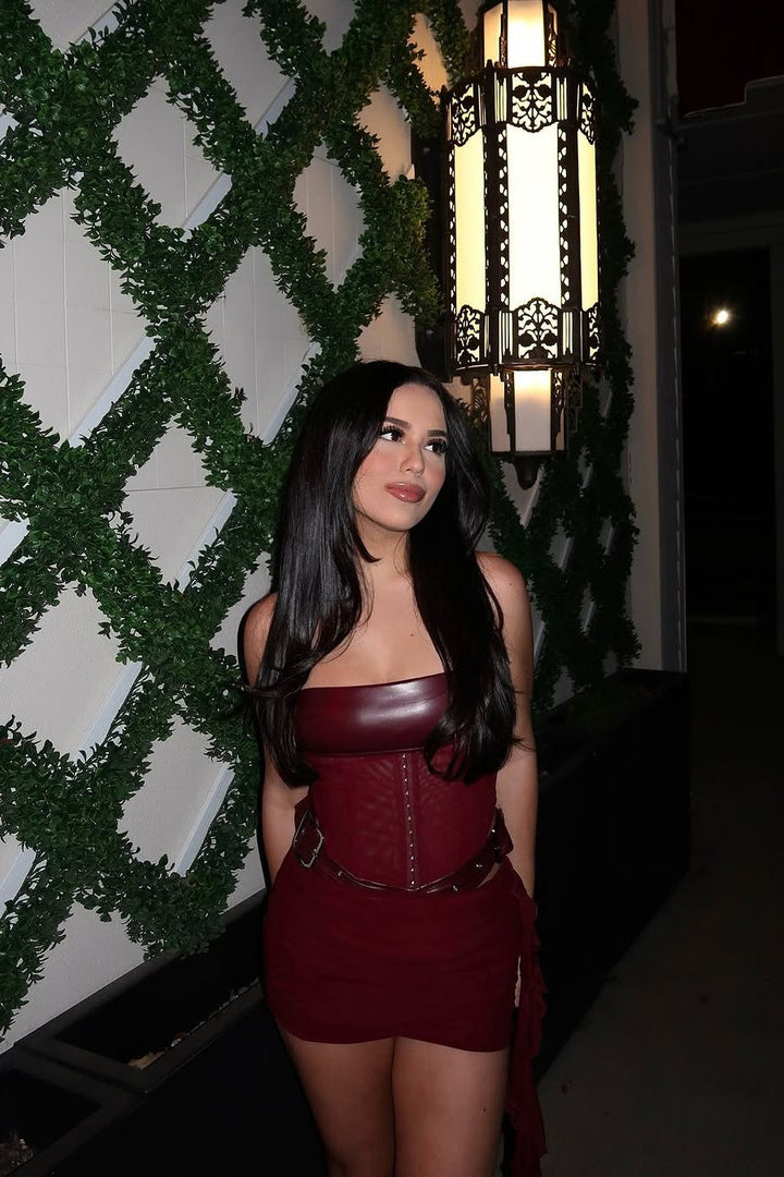 Eline – Strapless mini-jurk met leren corsetlook