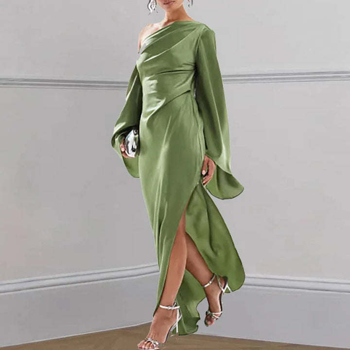Liviana – Long dress with asymmetrical neck and elegant slit