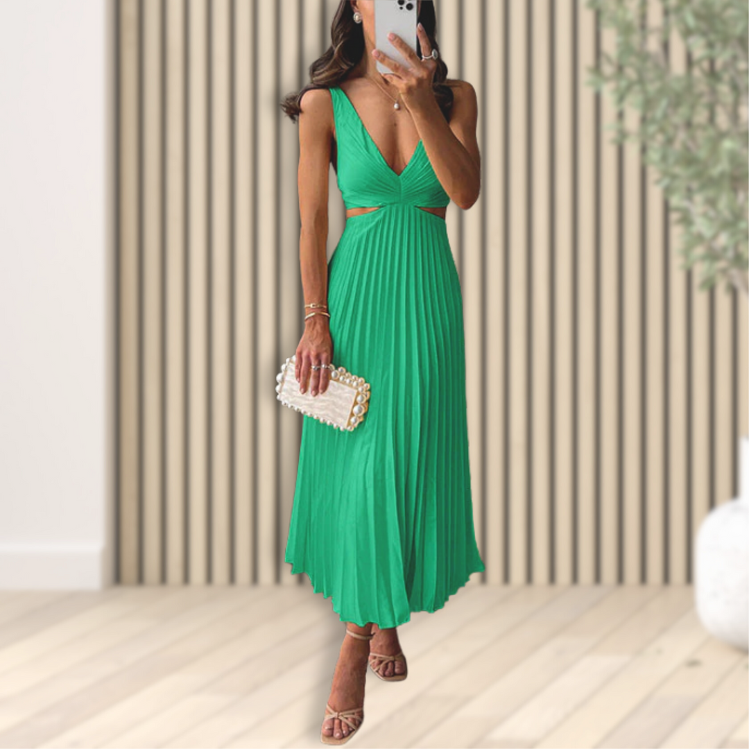 Sienna – Pleated dress with a luxurious look