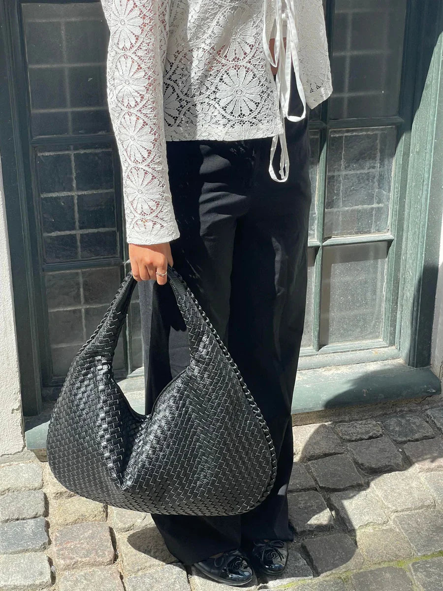 Solenya – Woven handbag in vegan leather