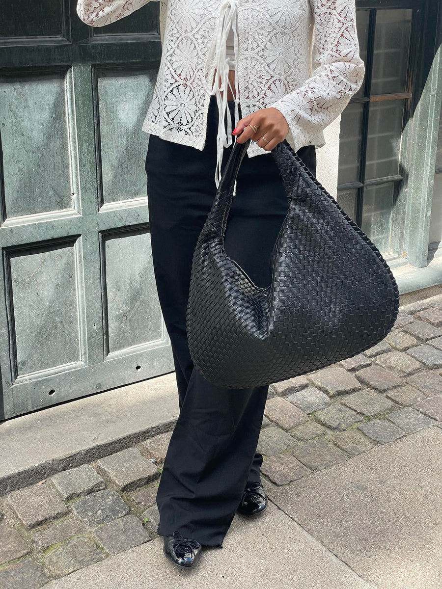 Solenya – Woven handbag in vegan leather
