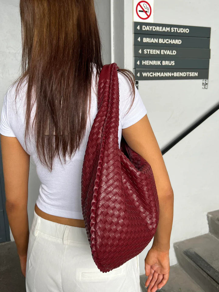 Solenya – Woven handbag in vegan leather
