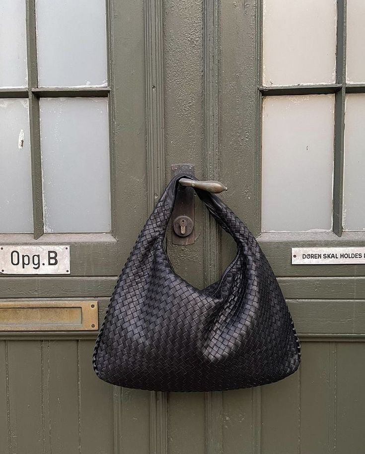 Solenya – Woven handbag in vegan leather