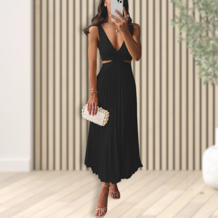 Sienna – Pleated dress with a luxurious look