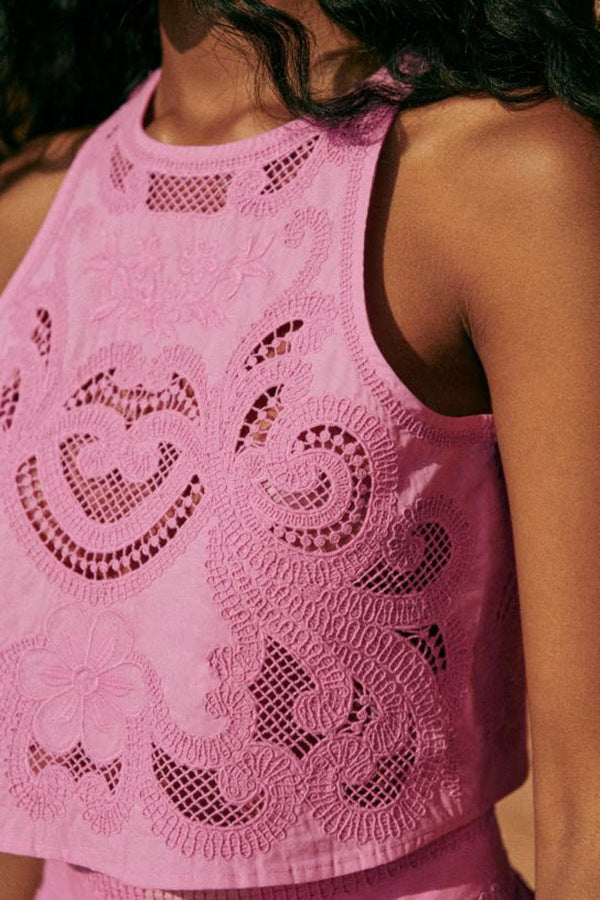 Anne – Ensemble crochet rose avec fente ludique