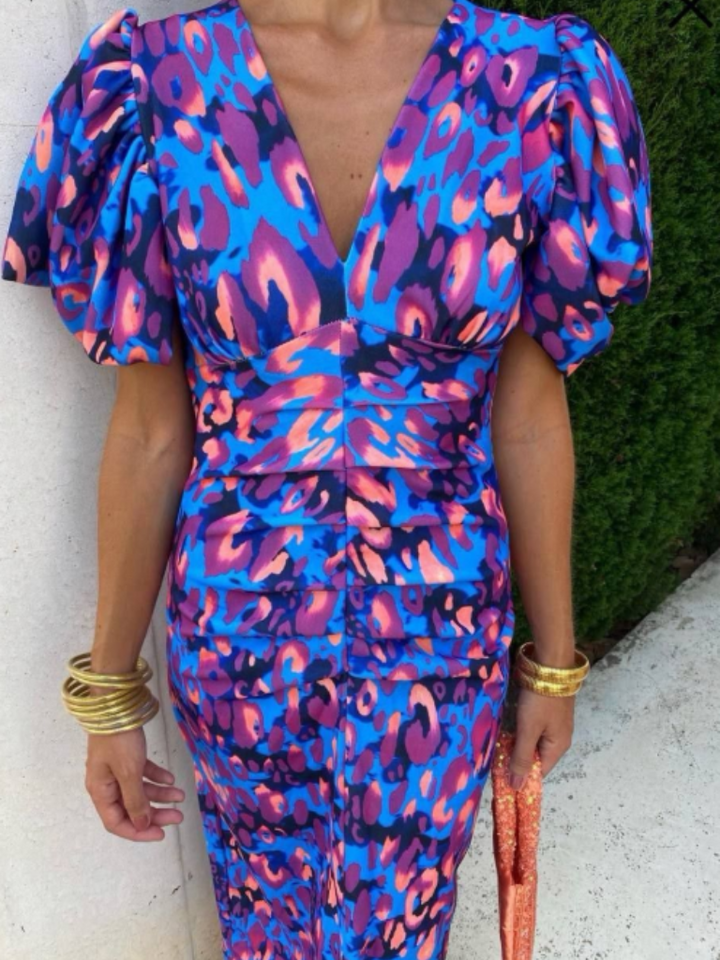 Milviana – Statement Print Midi Dress with Pleated Details