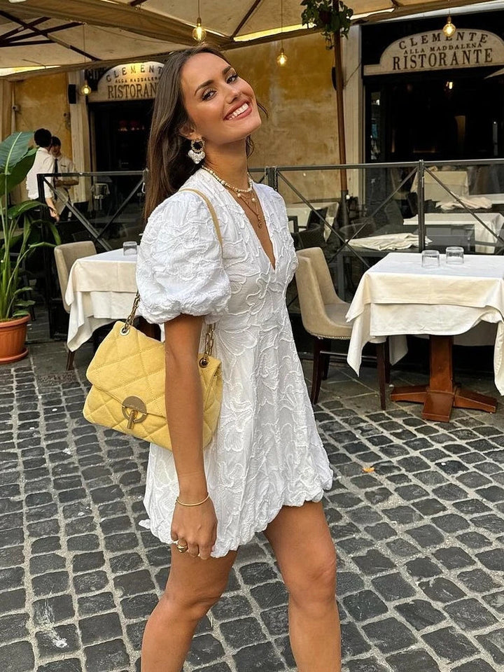 Tessa – Robe midi romantique à manches bouffantes
