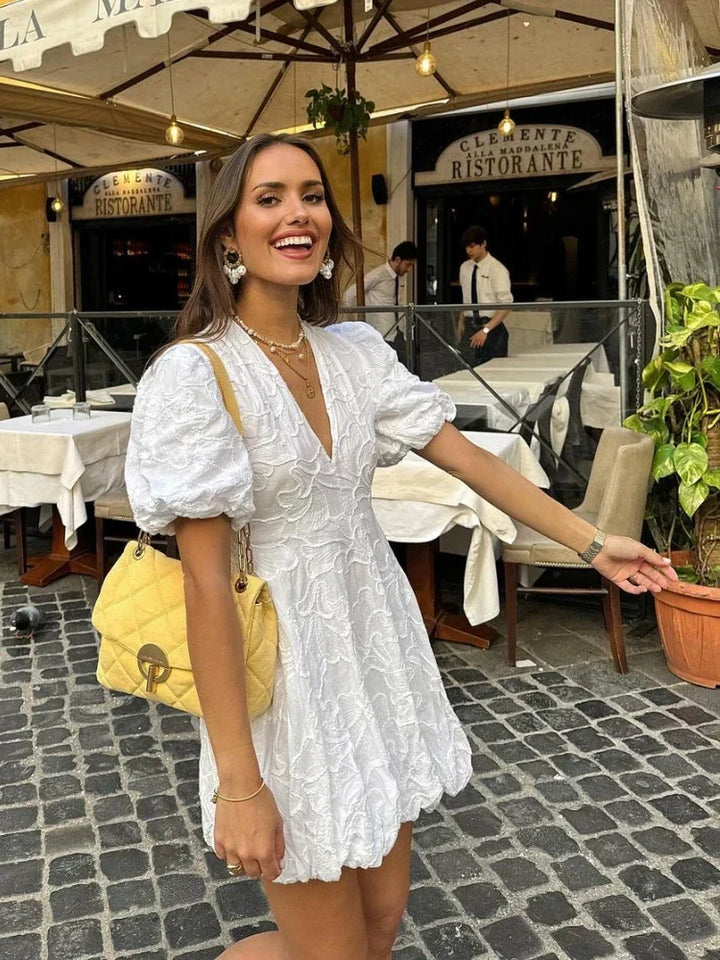 Tessa – Robe midi romantique à manches bouffantes