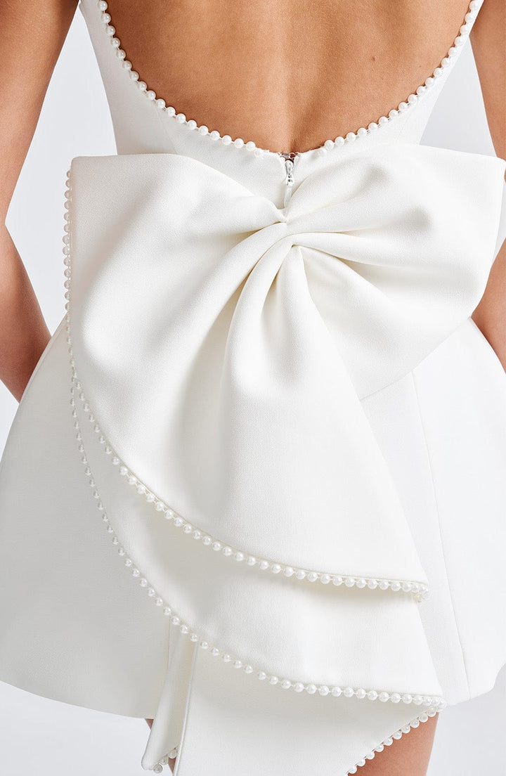 Eleanor - Timeless Elegance with Bow Detail