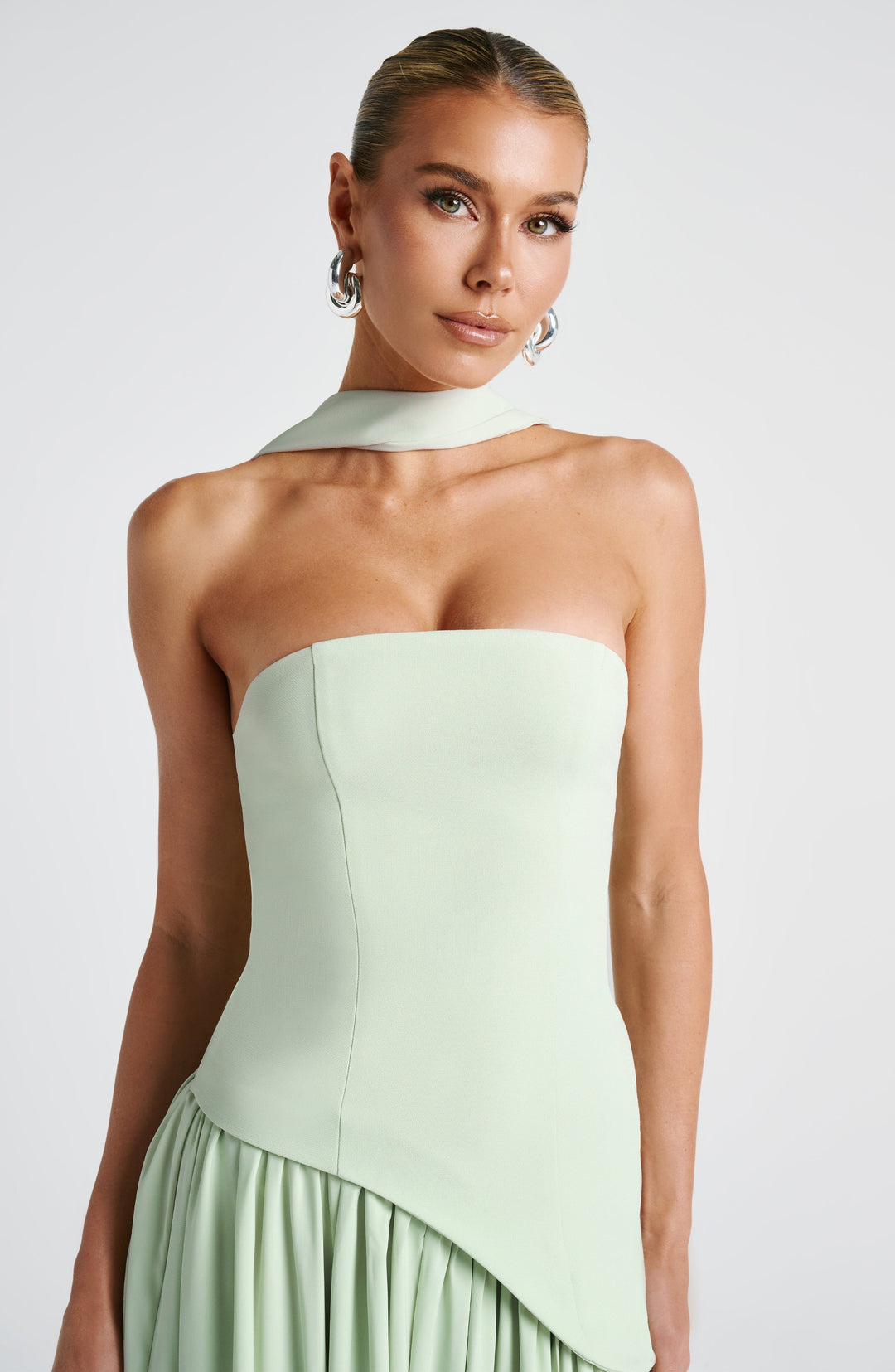 Imani – Robe longue bustier à taille asymétrique