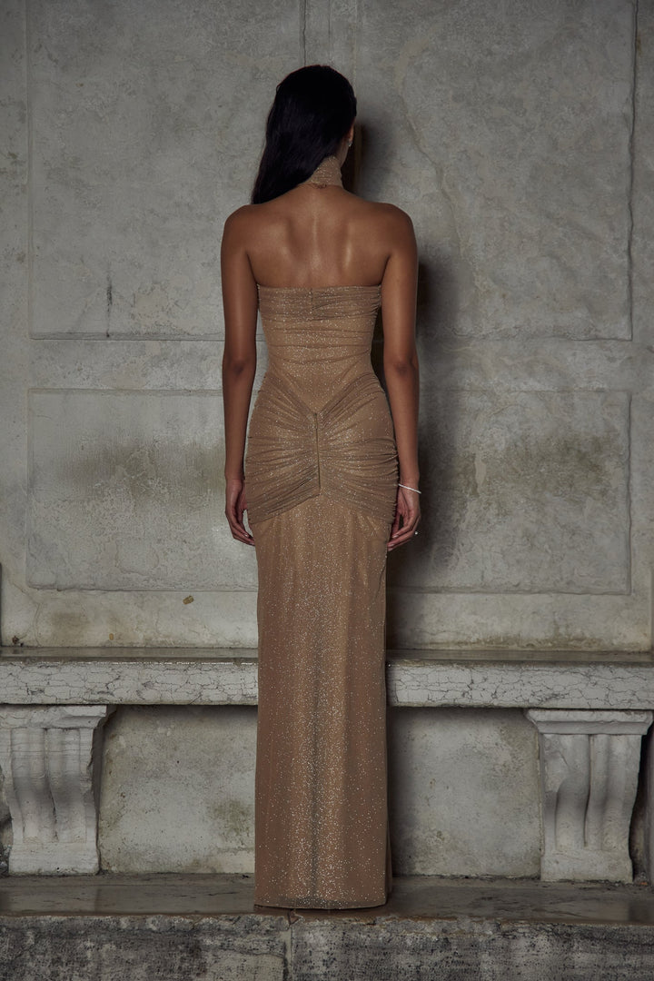 Serelith – Strapless Sculpted Gown with Modern Glamour